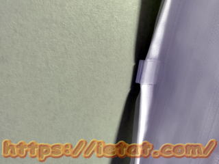 ���Ԗh�~�N���b�v�Œ[�̕ǂƂ̌��Ԃ��ǂ����J�[�e��